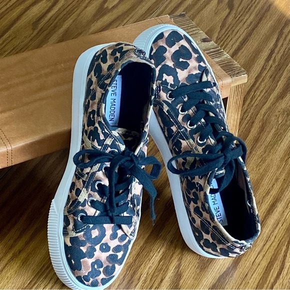 Steve Madden Shoes - Steve Madden Emmi Leopard Print Platform Tie Up Sneakers Women’s Size 8.5M